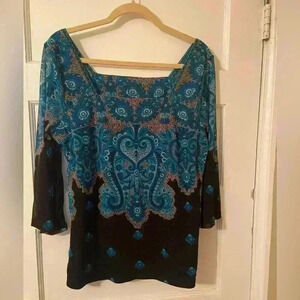 Inc women’s beautiful long sleeve nylon top.